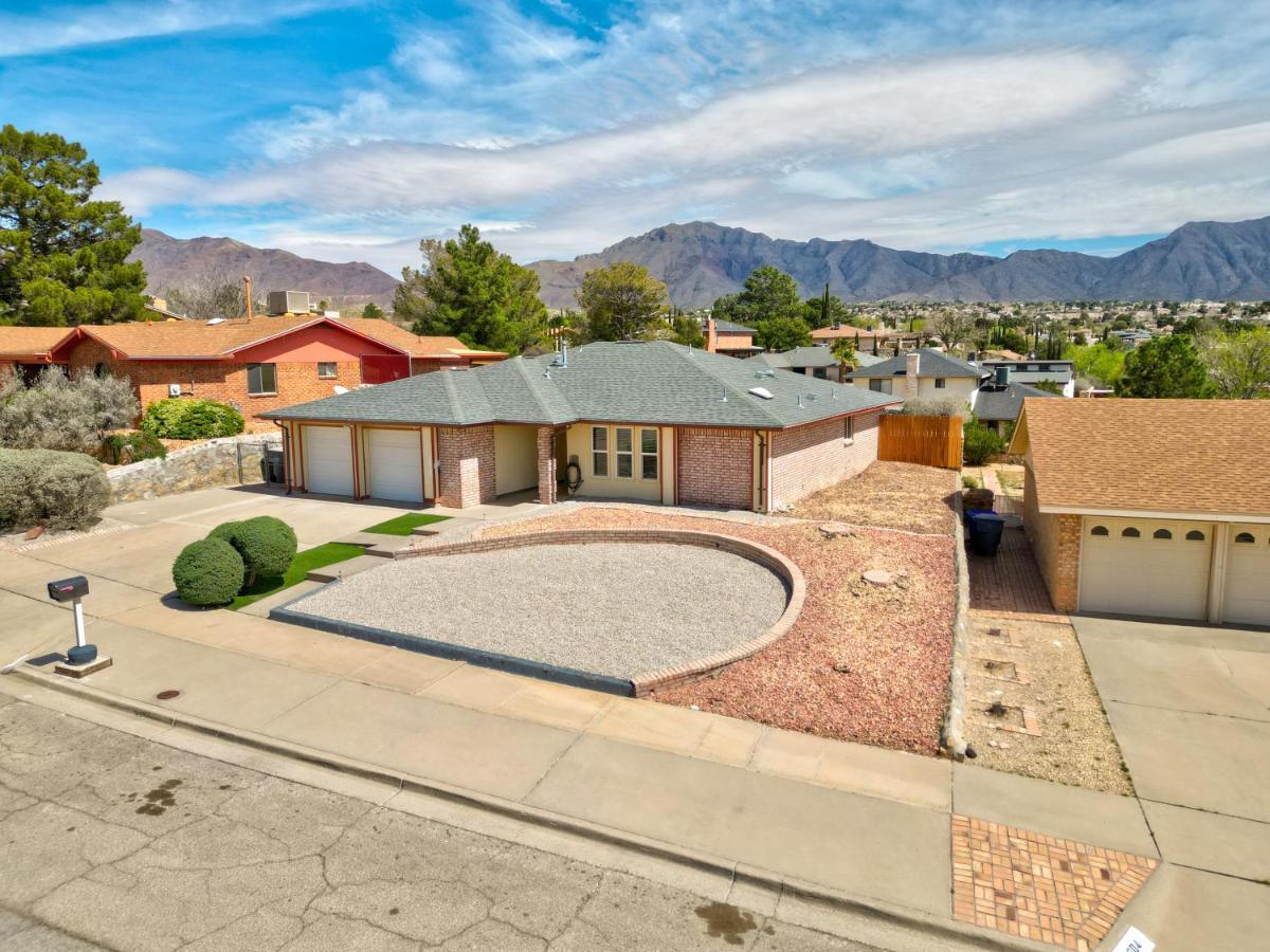 Home With Mountain View/Pool/Tub El Paso Exteriör bild