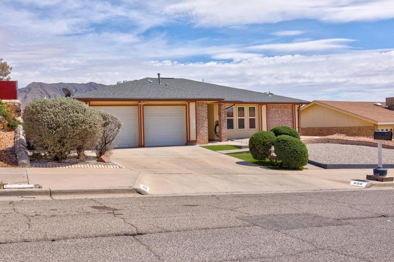 Home With Mountain View/Pool/Tub El Paso Exteriör bild