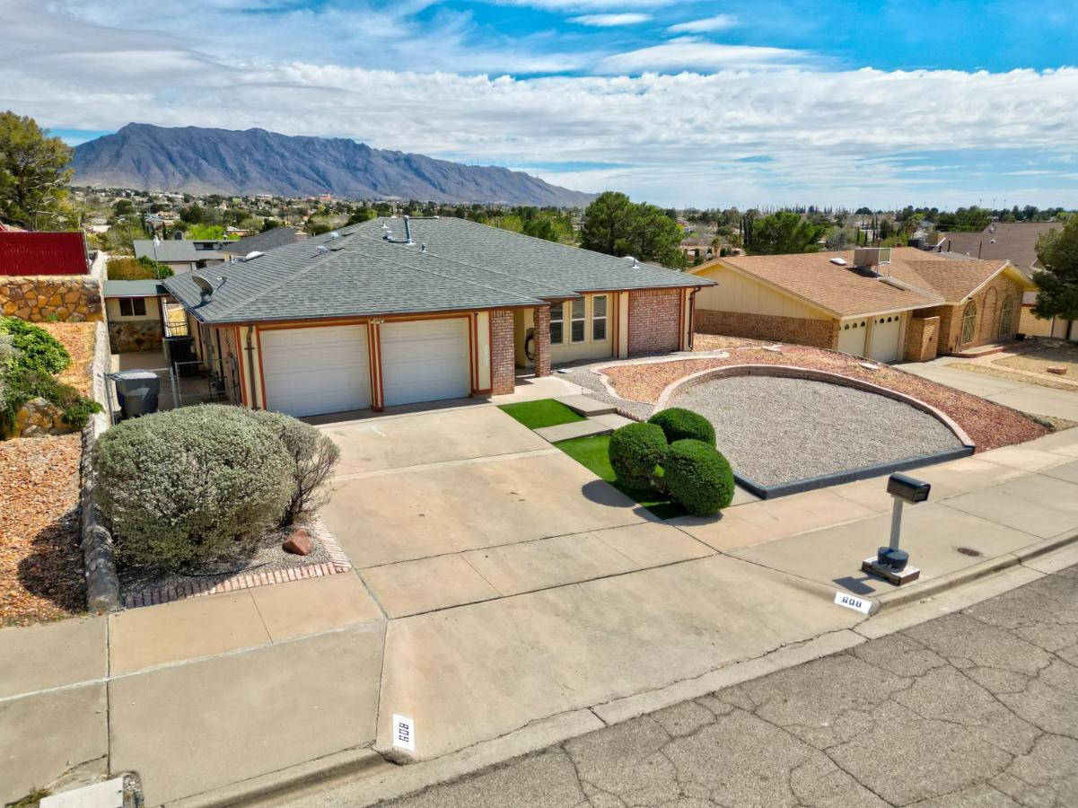 Home With Mountain View/Pool/Tub El Paso Exteriör bild